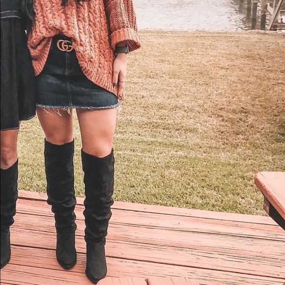 Qupid Shoes - Tall black boots